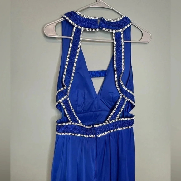 Formal open back dress - Picture 6 of 9